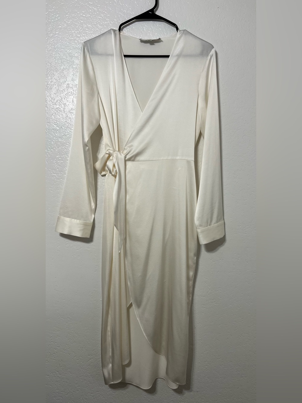Fleur du Mal Ivory Silk Blend Wrap Midi Dress Size M Long Sleeve Bridal Cocktail